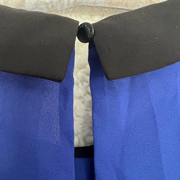 Vince Camuto Sleeveless Top - Picture 5 of 5